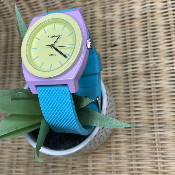 Sophie Quartz Watch - Picture 3 of 5